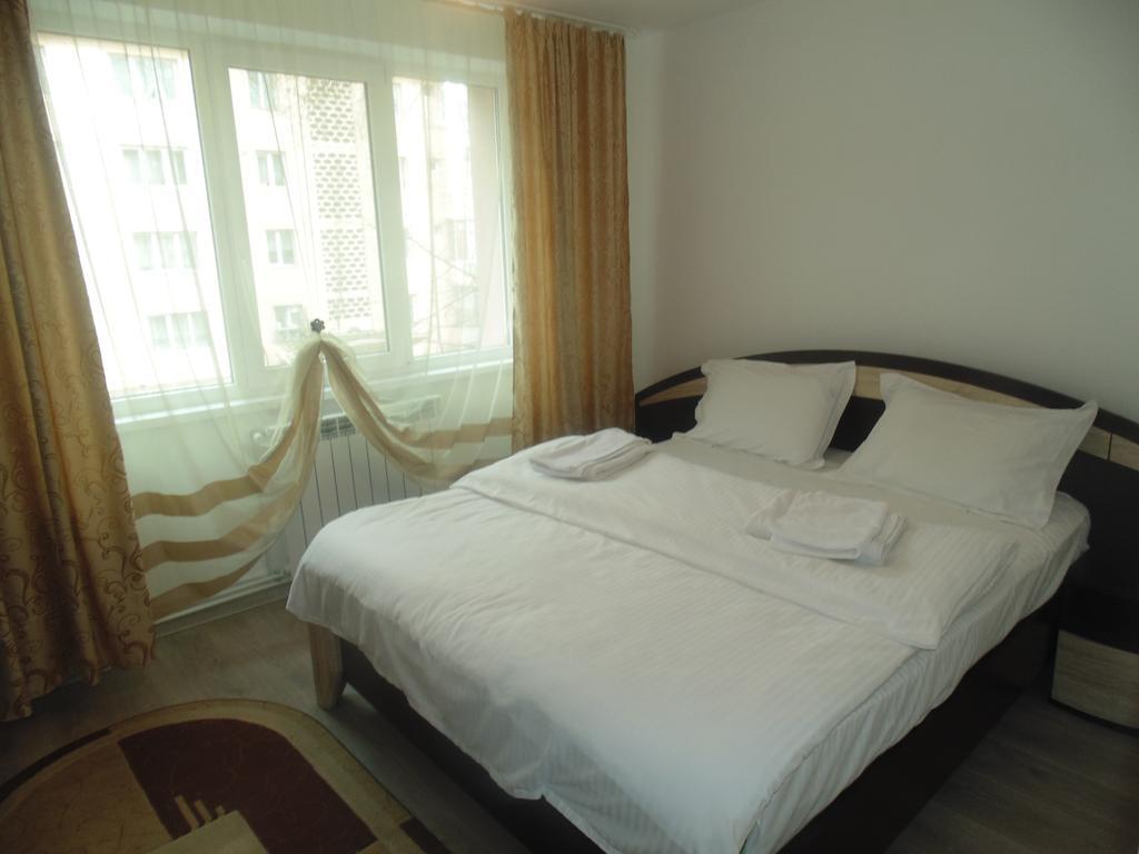 Lary Apartament Suceava Chambre photo